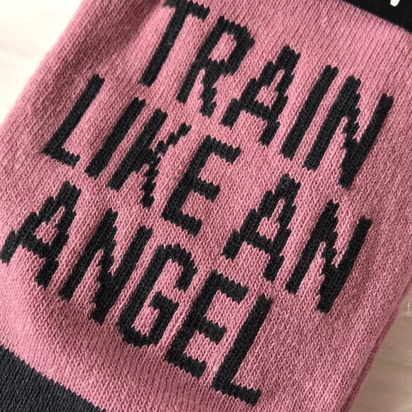 🟪🎀 Victoria’s Secret Sport Sock Set - Picture 3 of 4